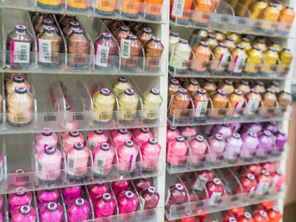 pop display racks molded with vacuum forming machines